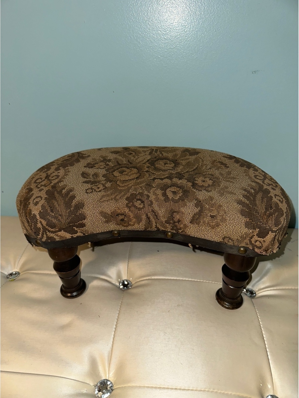 VTG Upholstered English Cottagecore home decor Retro Victorian Footstool